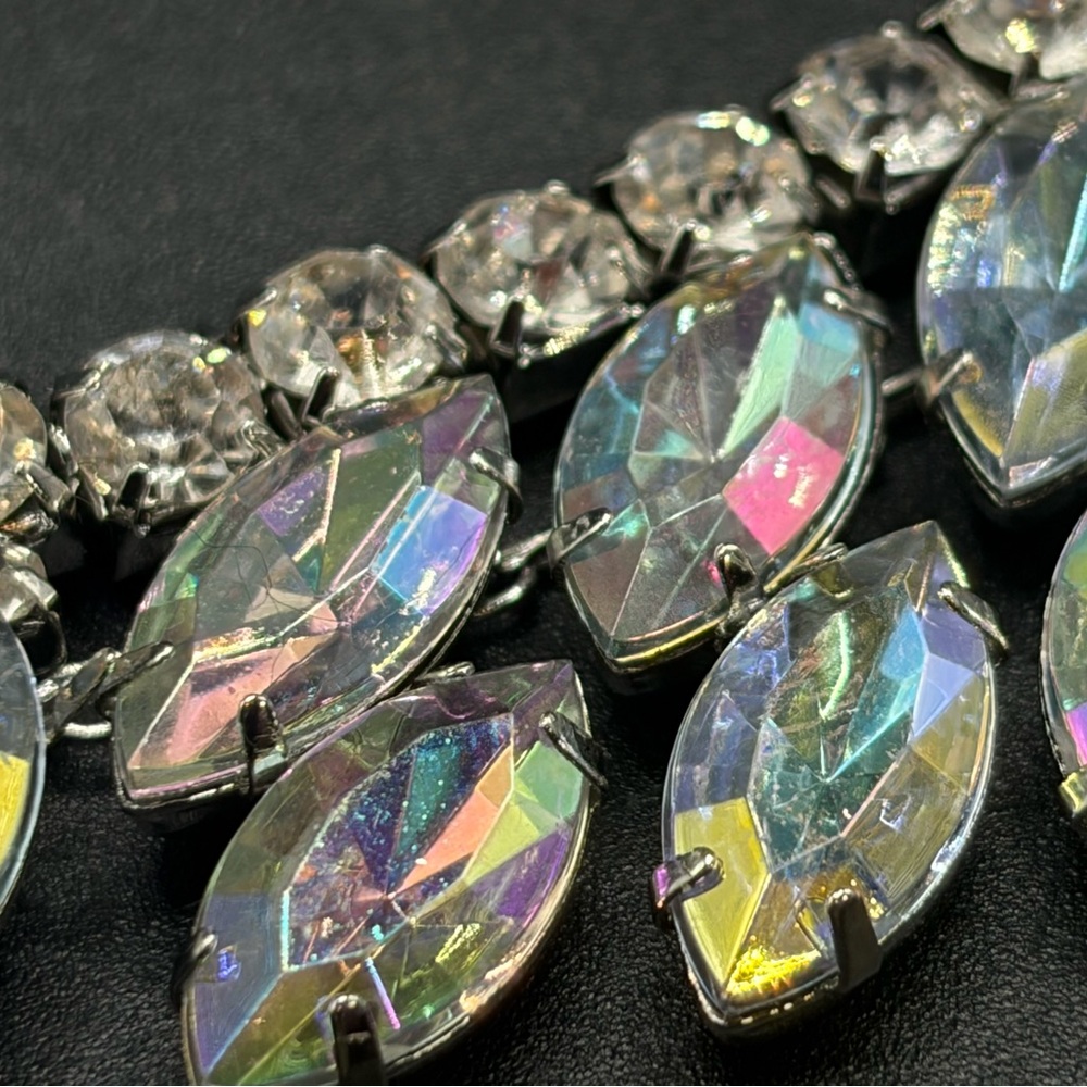 Aurora Borealis Iridescent Necklace - Picture 2 of 12